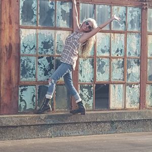 Meet your Posher, Cia